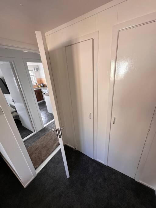 Semi-Detached Chalet - Uddingston, Glasgow Extérieur photo
